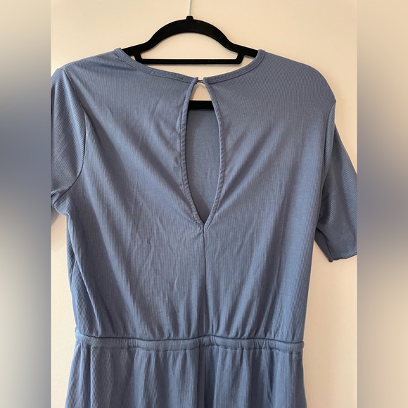 Lulu’s Estelle Ribbed Lettuce Edge Blue Short Sleeve Elastic Waist Romper Size M - Picture 6 of 8